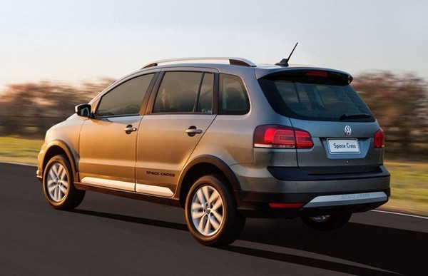 2015 Volkswagen Space Cross – Manual do Proprietário